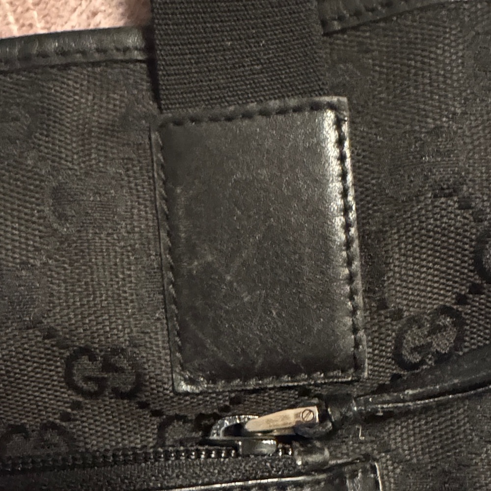 Vintage Gucci GG Canvas & Leather Shoulder Bag — Early 2000s - Picture 6 of 17